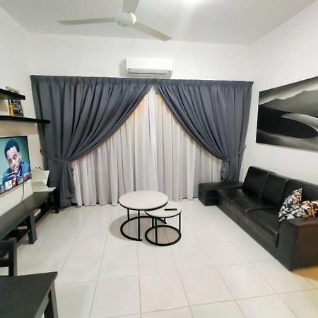 Ss Condostay Residensi Lili, Nilai Nearby Klia, Usim - Infinity Pool, Wifi, Smart Tv 외부 사진