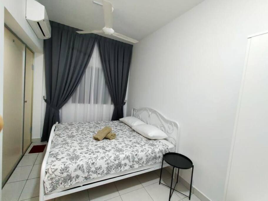 Ss Condostay Residensi Lili, Nilai Nearby Klia, Usim - Infinity Pool, Wifi, Smart Tv 외부 사진