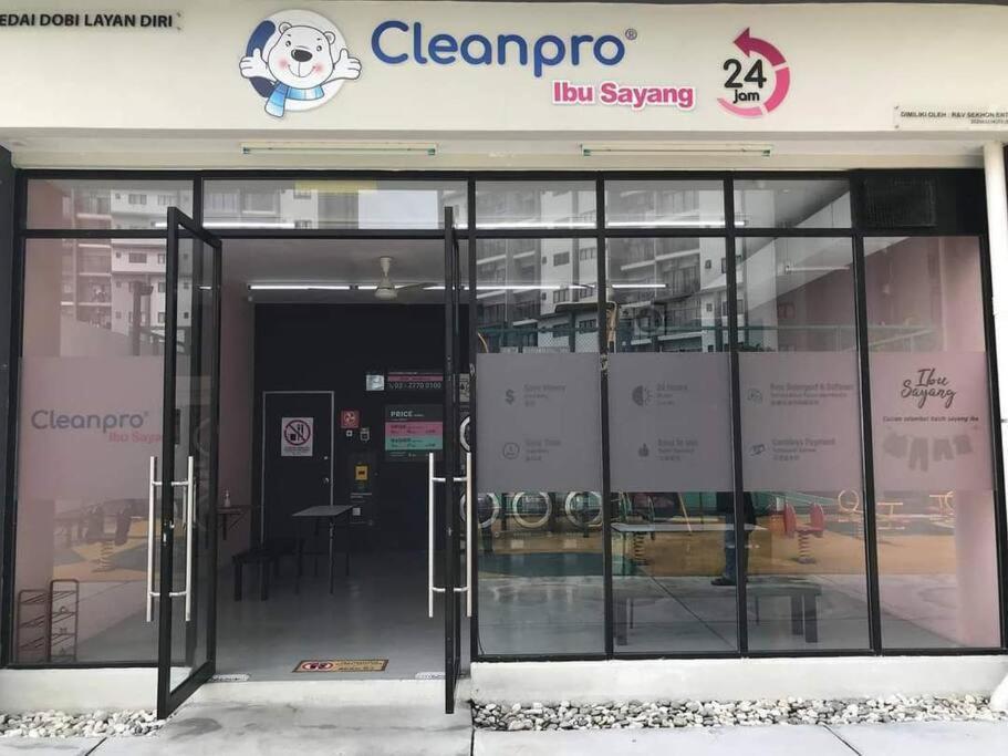 Ss Condostay Residensi Lili, Nilai Nearby Klia, Usim - Infinity Pool, Wifi, Smart Tv 외부 사진