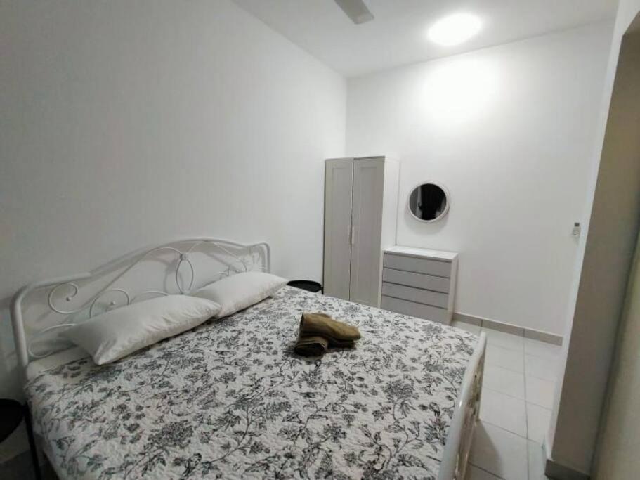 Ss Condostay Residensi Lili, Nilai Nearby Klia, Usim - Infinity Pool, Wifi, Smart Tv 외부 사진